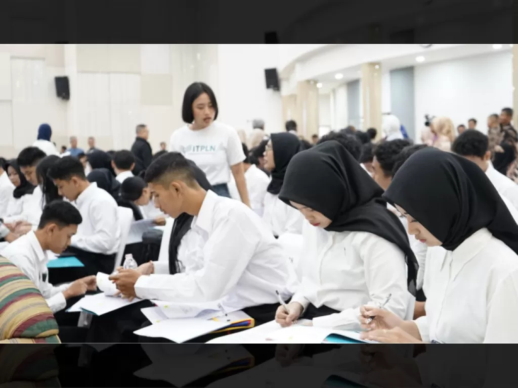 PLN Beri ‘Tiket Emas’ Karier Bagi 109 Mahasiswa ITPLN