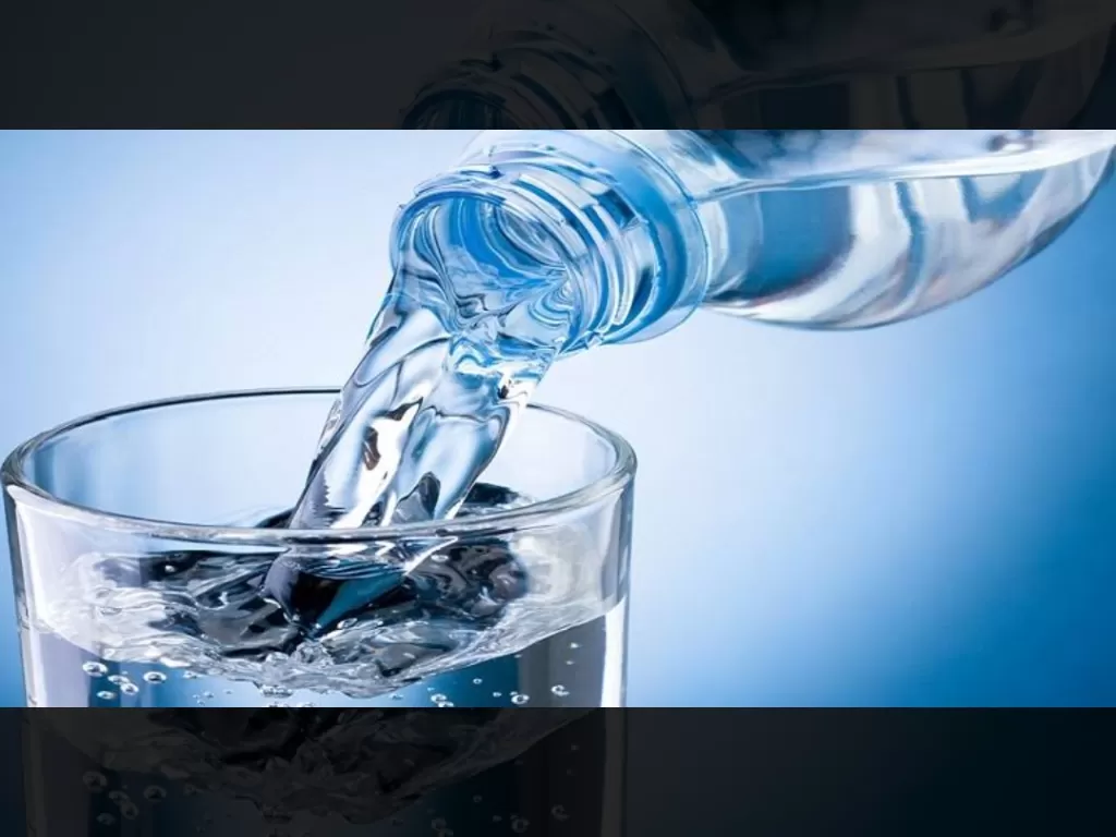 Air Mineral vs Air Demineralisasi: Mana yang Lebih Baik untuk Tubuh?