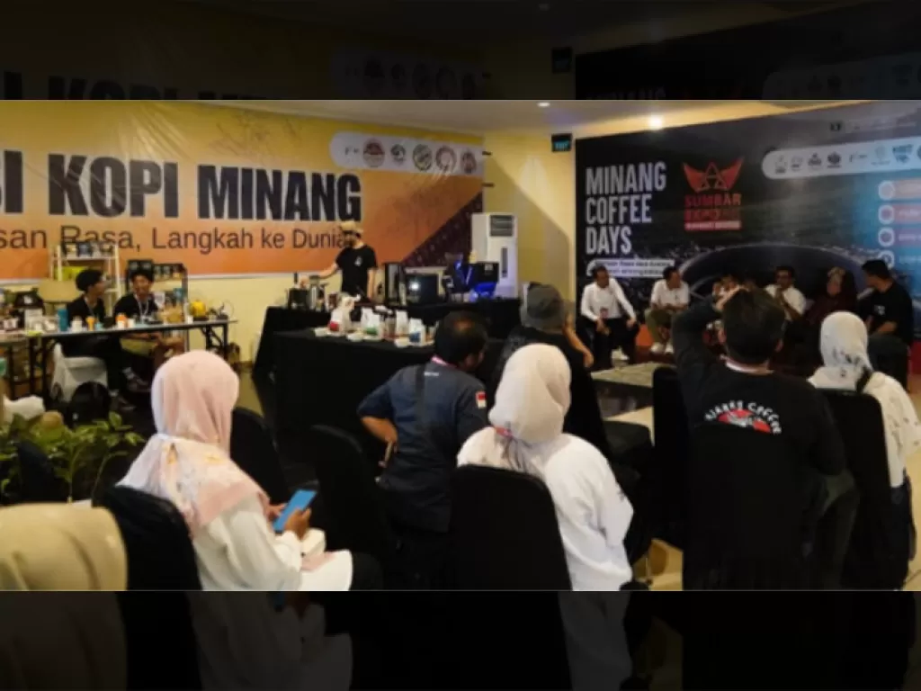 Kopi Minang 1840: Dari Cangkir ke Gerakan Sosial, Saat Warisan Leluhur Diseduh Kembali