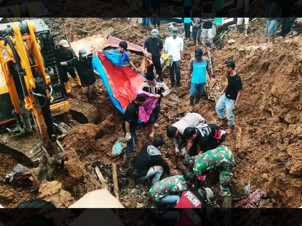 12 Desa di Taput Hilang Kontak: Akses Lumpuh, Warga Menanti Bantuan dari Langit