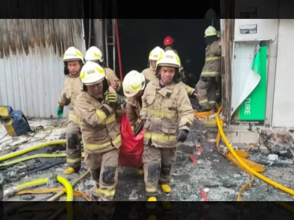 Terperangkap di Menara Asap: Tragedi Kebakaran Terra Drone dan Ledakan Misterius yang Renggut 22 Nyawa